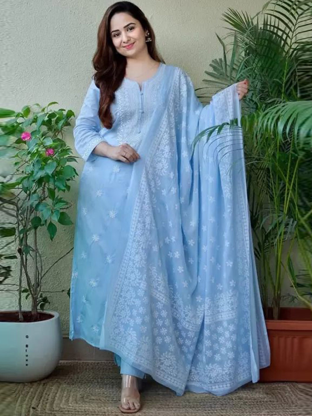 

BAESD Women Floral Embroidered Regular Chikankari Kurta with Trousers & With Dupatta, Blue