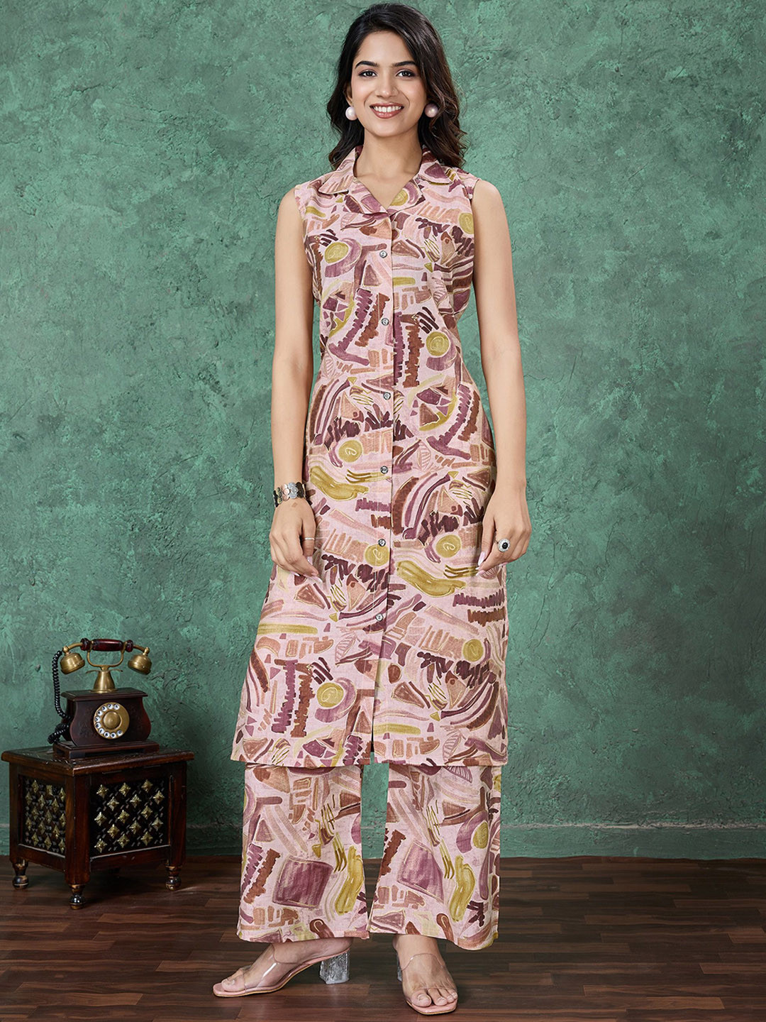

MOJILAA Women Printed Regular Kurta with Palazzos, Purple