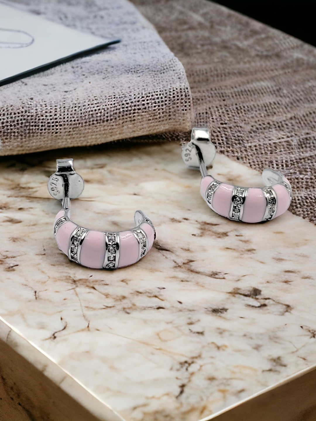 

AMONROO Contemporary Studs Earrings, Mauve