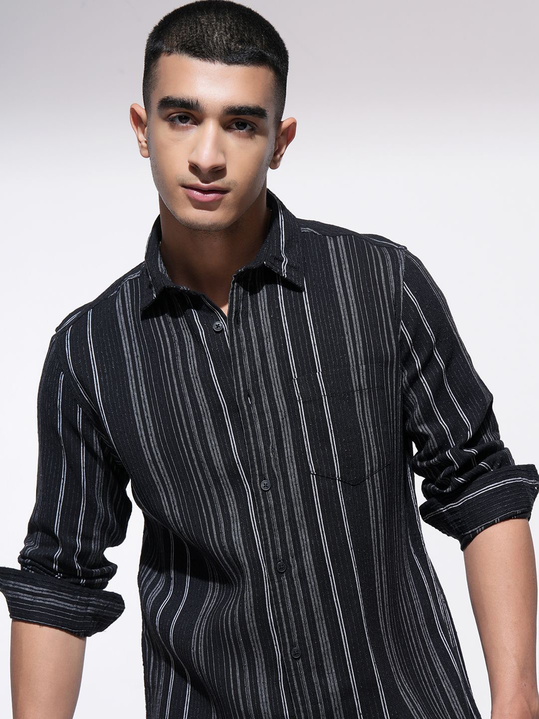 

HIGHLANDER Men Comfort Slim Fit Opaque Casual Shirt, Black