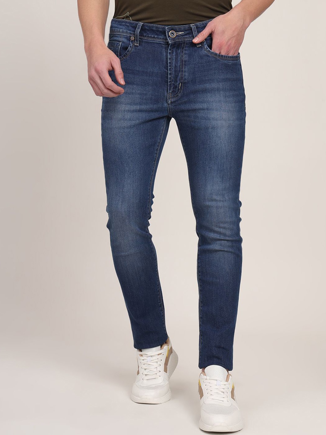 

JADE BLUE Men Slim Fit Light Fade Stretchable Jeans