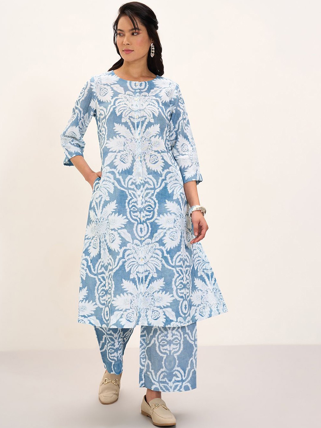 

Marigold Lane Women Ethnic Motifs Printed Regular Linen Kurta with Trousers, Blue