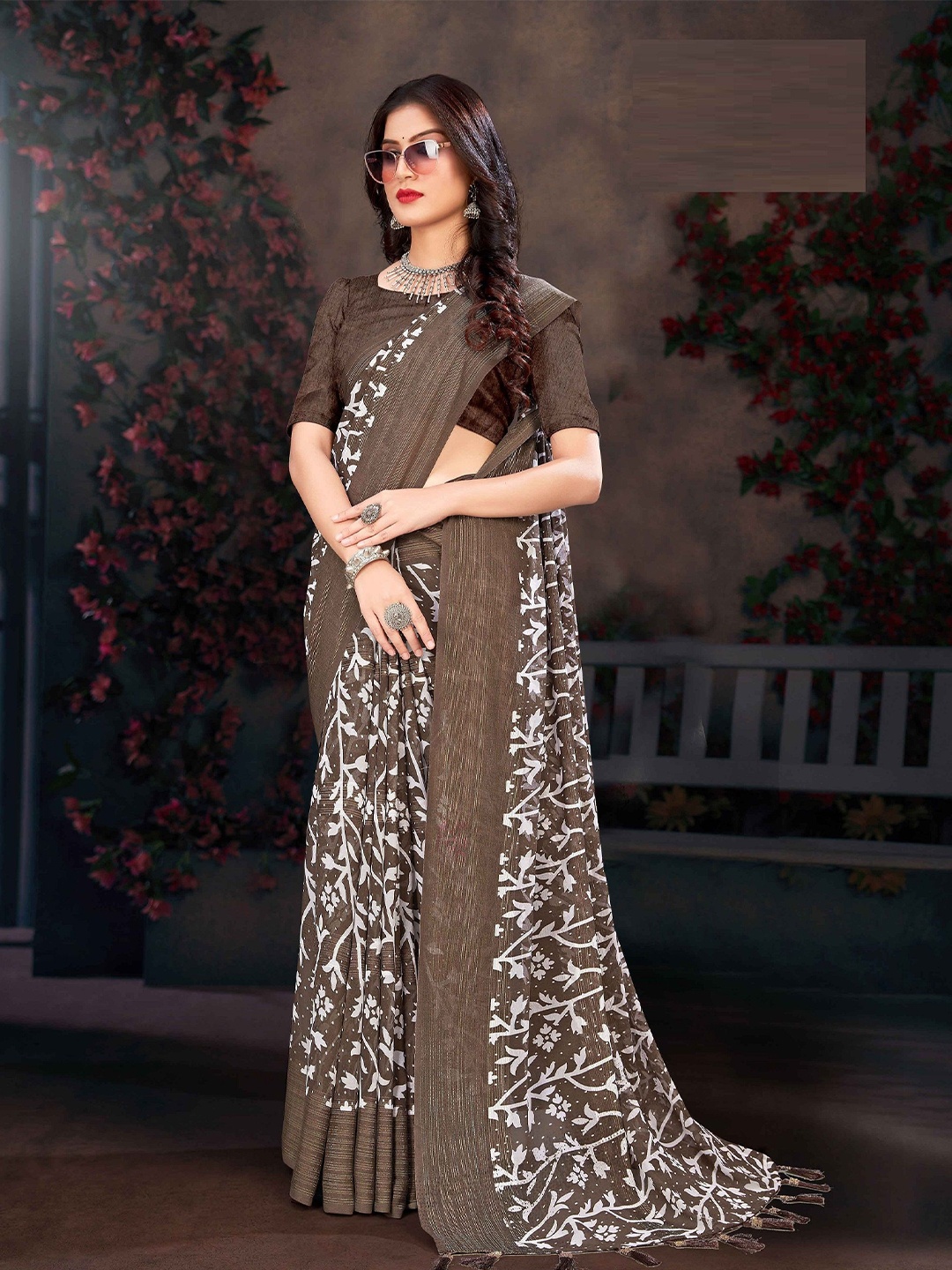 

MAHALASA Ethnic Motifs Pure Georgette Saree, Brown