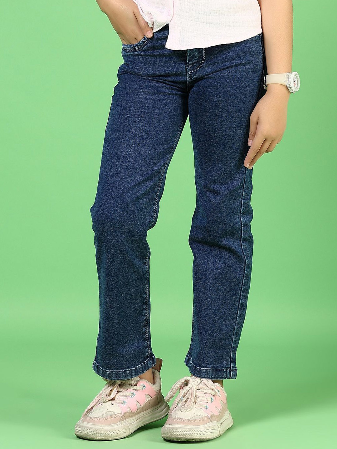 

V-Mart Girls Light Fade Jeans, Blue