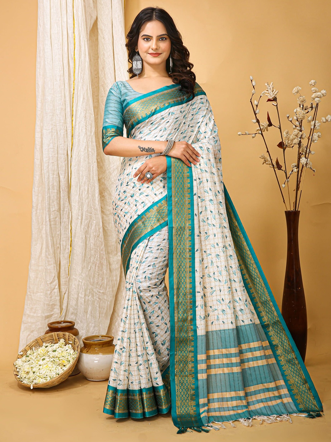 

Mitera Ethnic Motifs Zari Art Silk Banarasi Saree, Blue