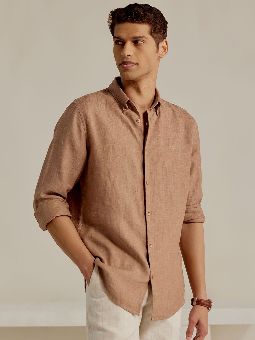 

Andamen Men Casual Linen Solid Slim Fit Shirt, Brown