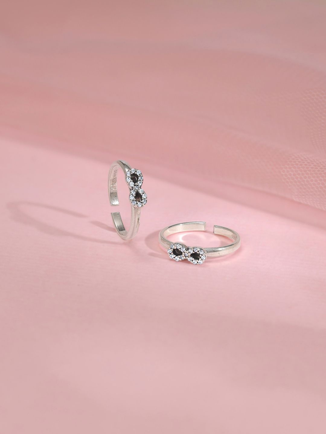 

GIVA Silver-Plated Toe Rings