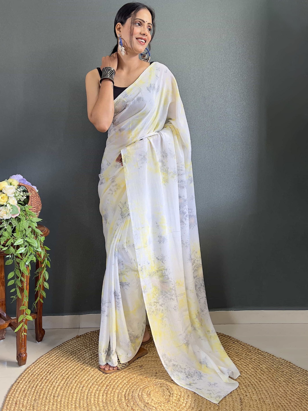 

HERE&NOW Tie and Dye Pure Chiffon Jamdani Saree, White