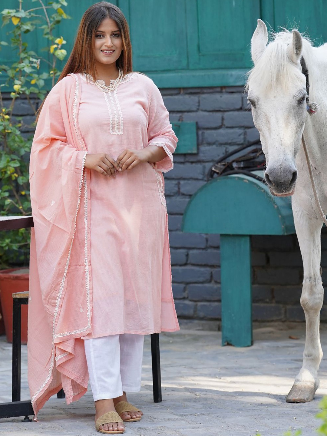 

zuri Women Regular Pure Cotton Kurta with Trousers & With Dupatta, Peach