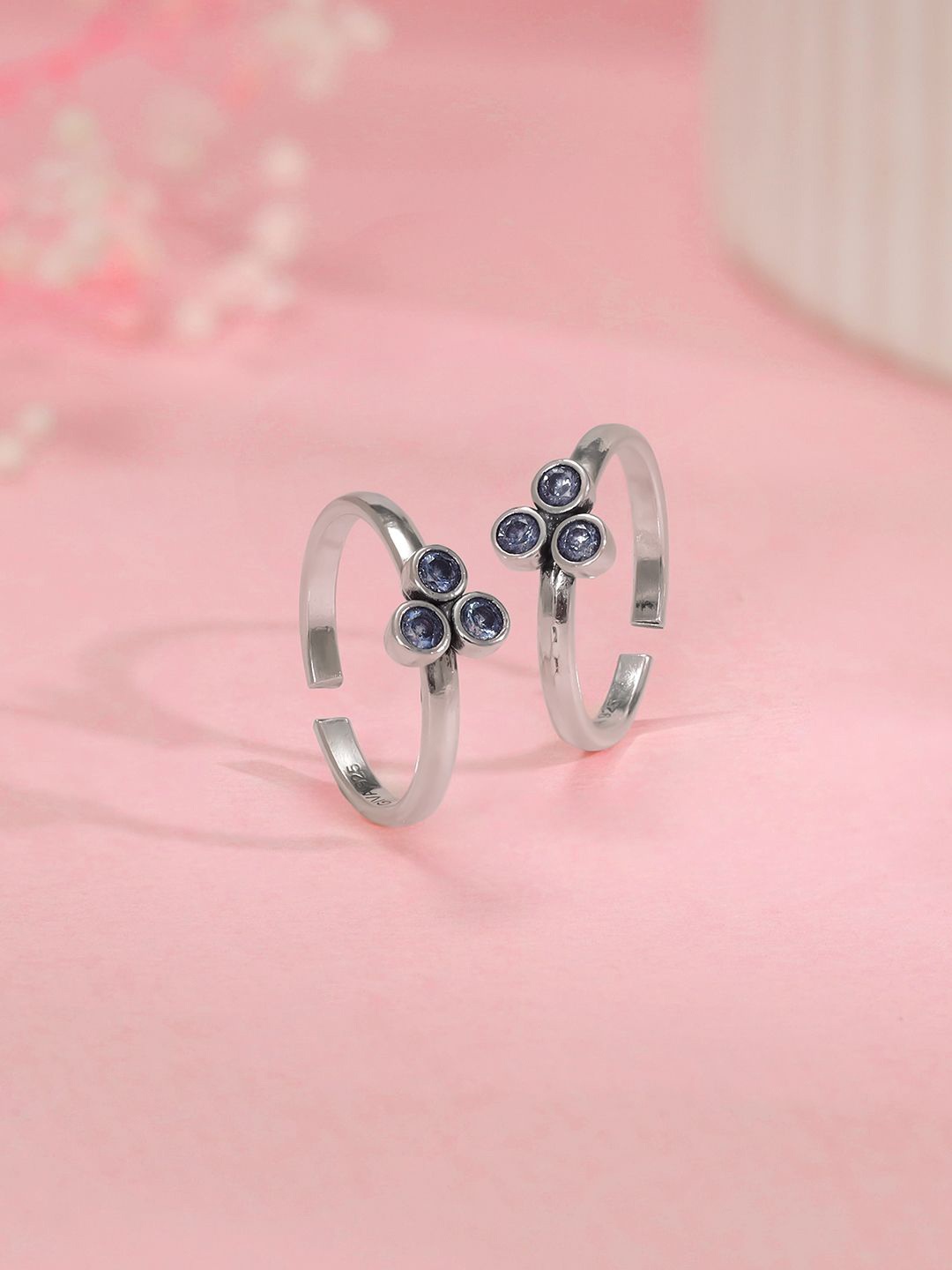 

GIVA Silver-Plated Oxidised Toe Rings