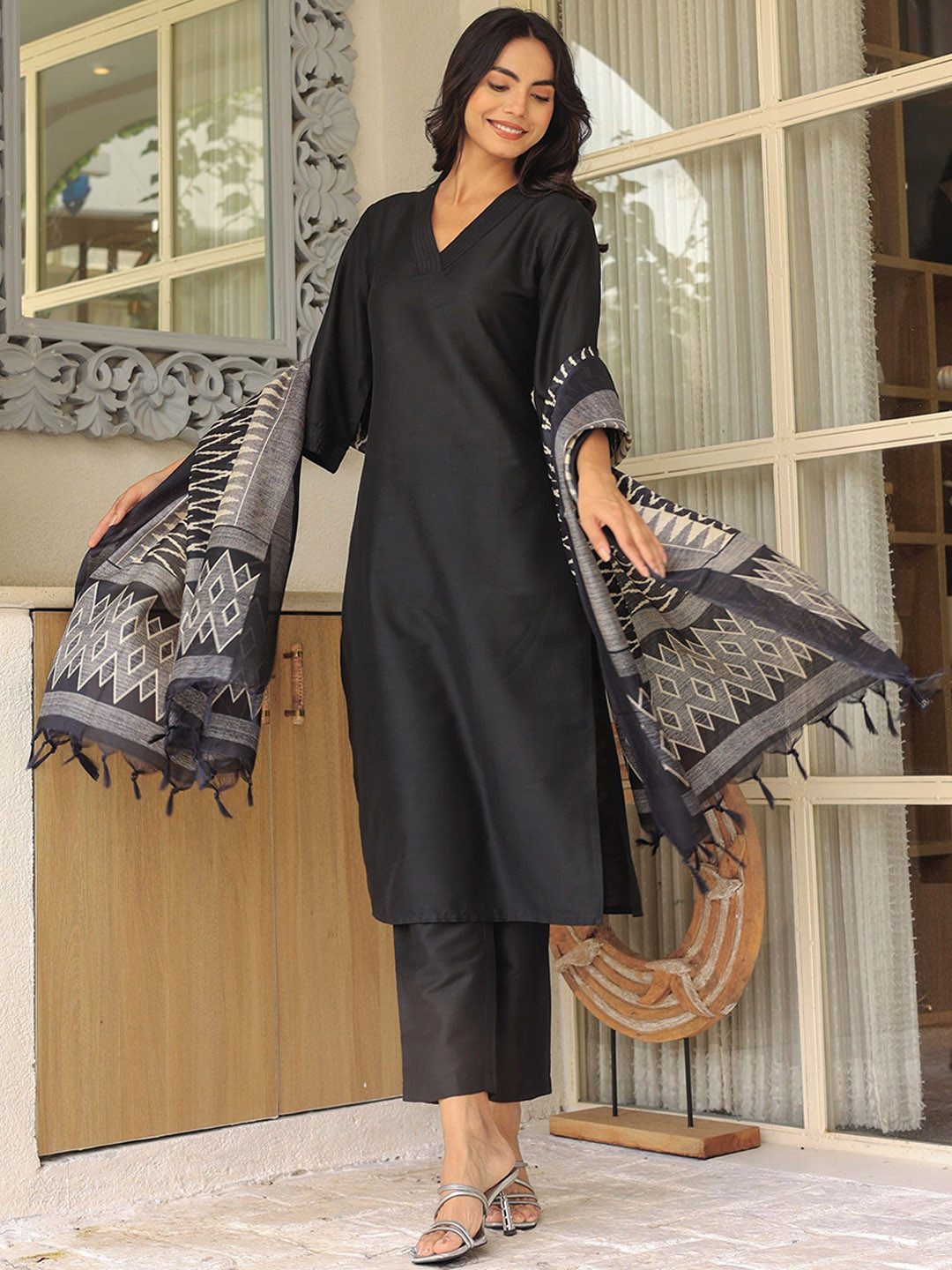 

Suhikar Women Regular Chanderi Cotton Kurta with Trousers & With Dupatta, Black