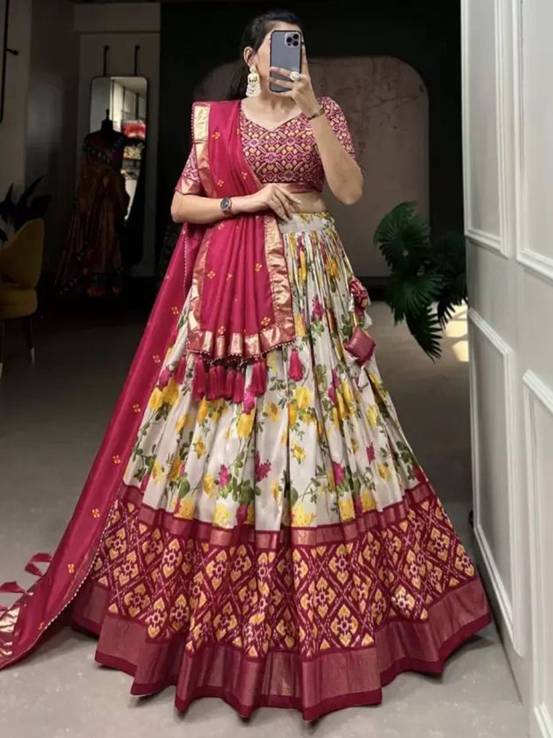 

BAESD Semi-Stitched Lehenga & Unstitched Blouse With Dupatta, Pink