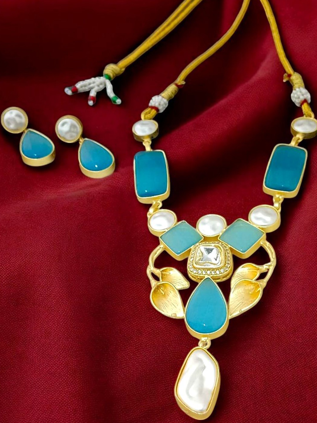 

TISHUL JEWELS Gold-Plated Stone-Studded Jewellery Set