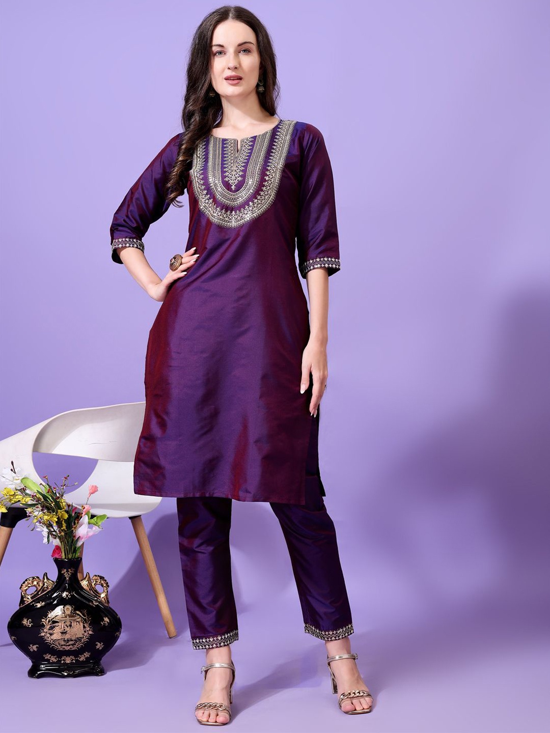 

AYUKTA INTERNATIONAL Women Regular Kurti with Trousers, Purple