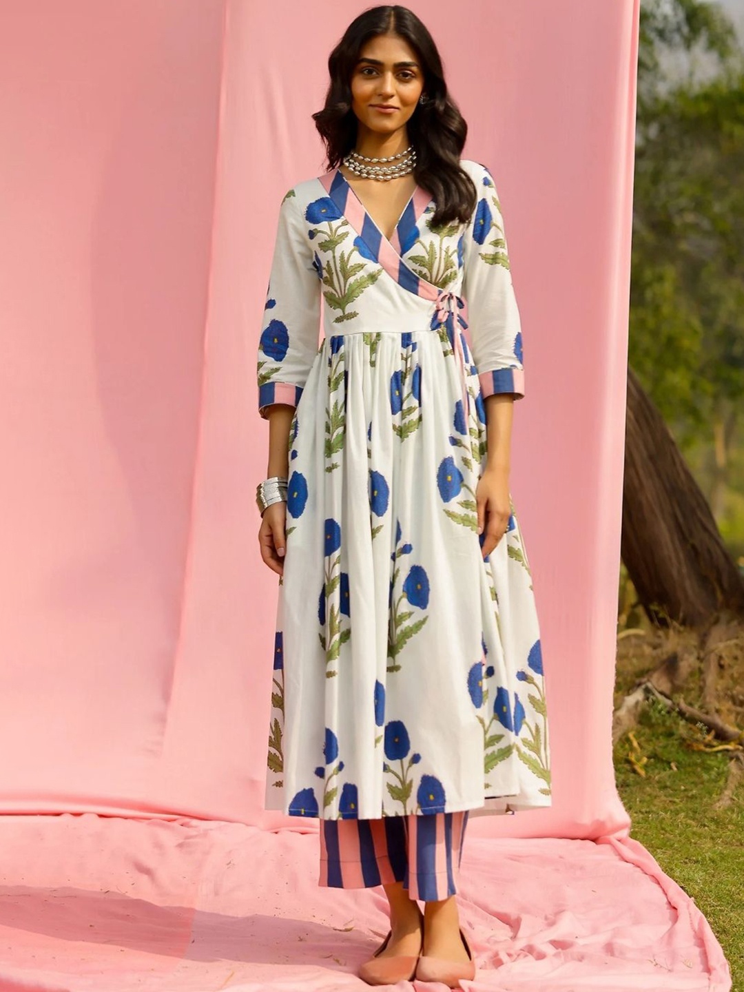 

Gulaal Women Floral Printed Angrakha Pure Cotton Kurta with Palazzos, White