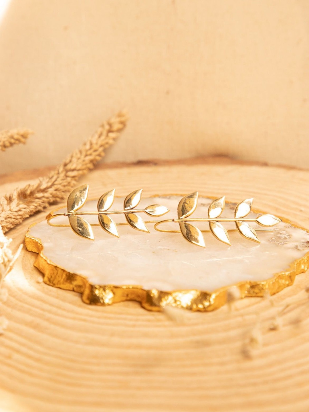 

Soul Works Contemporary Studs Earrings, Gold