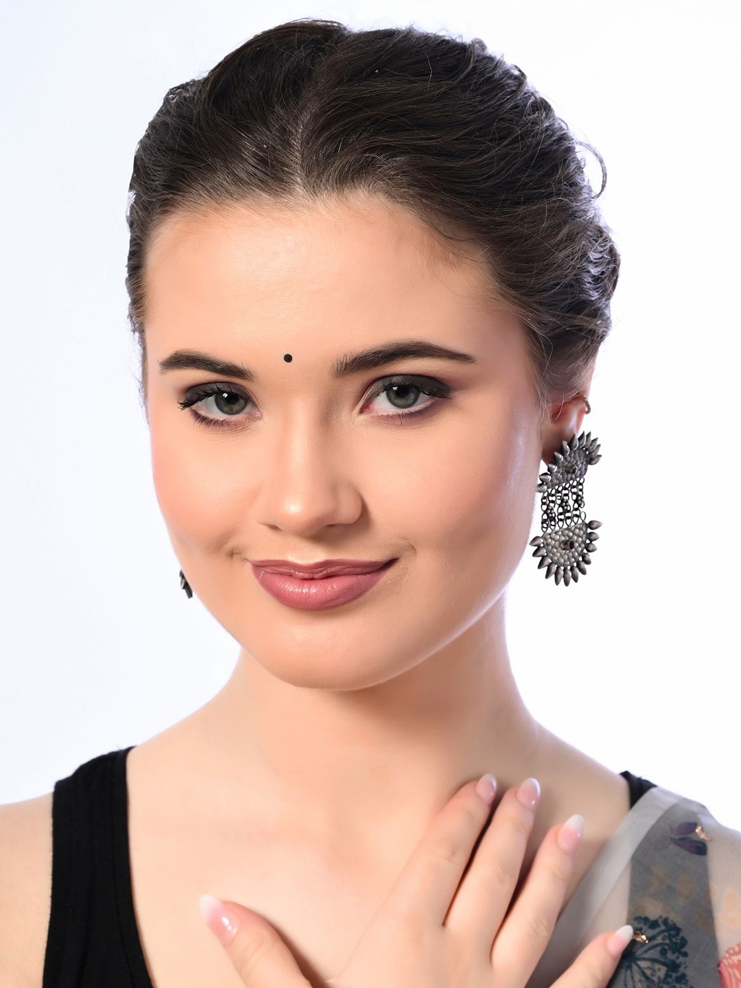 

KINGSIN Classic Jhumkas Earrings, Silver