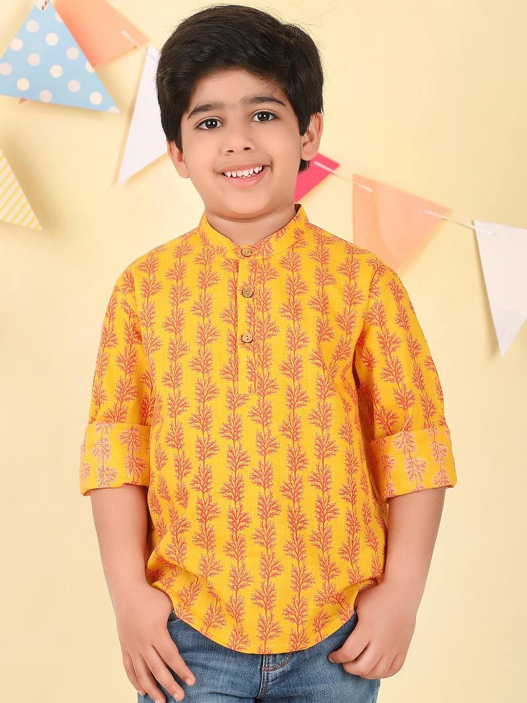 

Fabindia Boys Ethnic Motifs Printed Flared Sleeves Kurta, Yellow