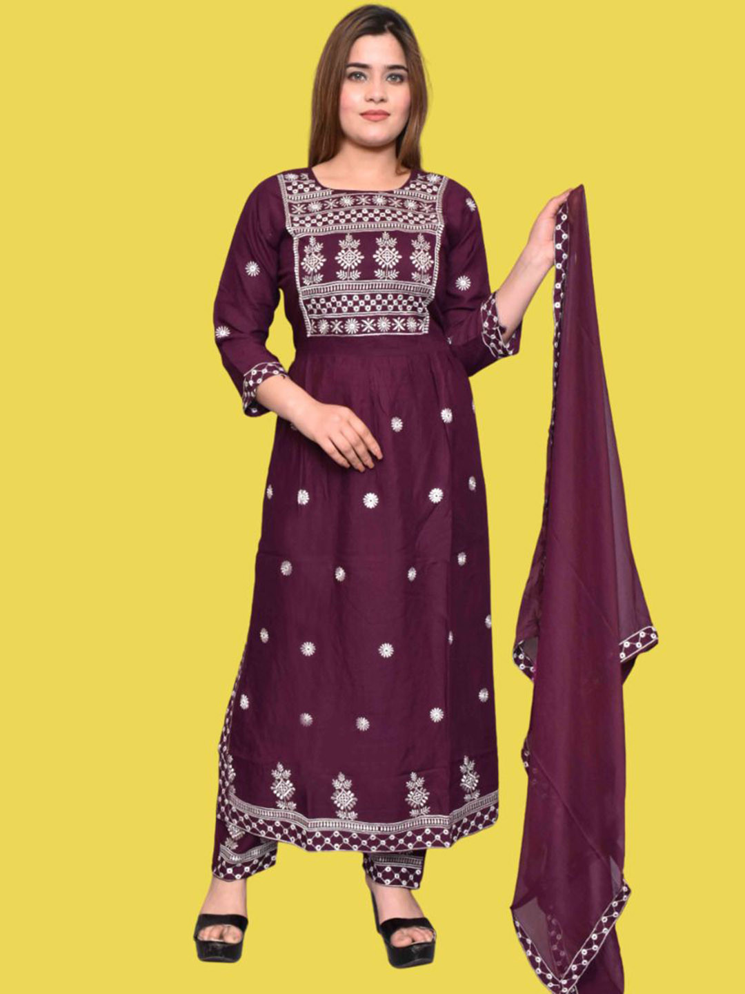 

Moda Rapido Women Floral Embroidered Regular Thread Work Kurta with Trousers & With Dupatta, Purple