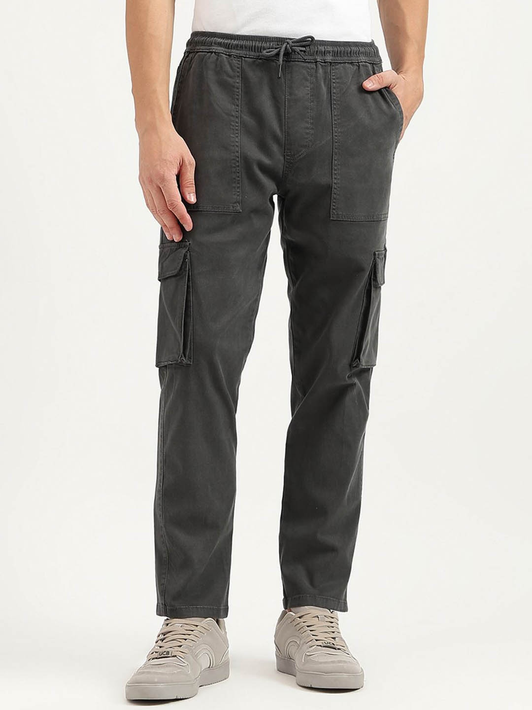 

United Colors of Benetton Men Trousers, Grey