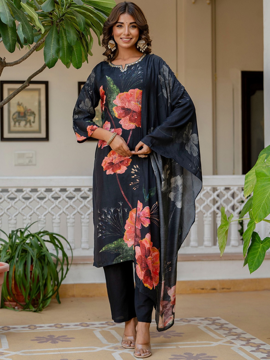 

HOUSE OF MORA Women Floral Printed Regular Kurta with Trousers & With Dupatta, Blue