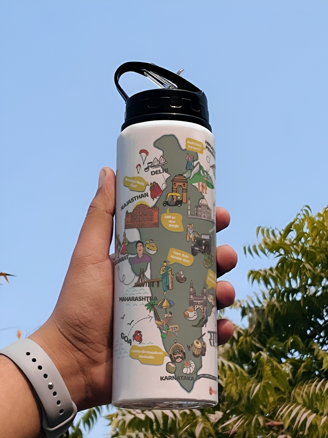 

Indigifts White & Red Single Aluminium Printed Water Bottle