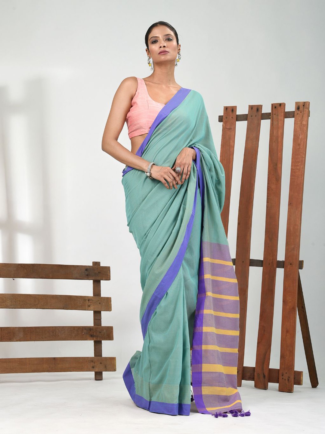 

Charukriti Woven Design Pure Cotton Handloom Saree, Sea green