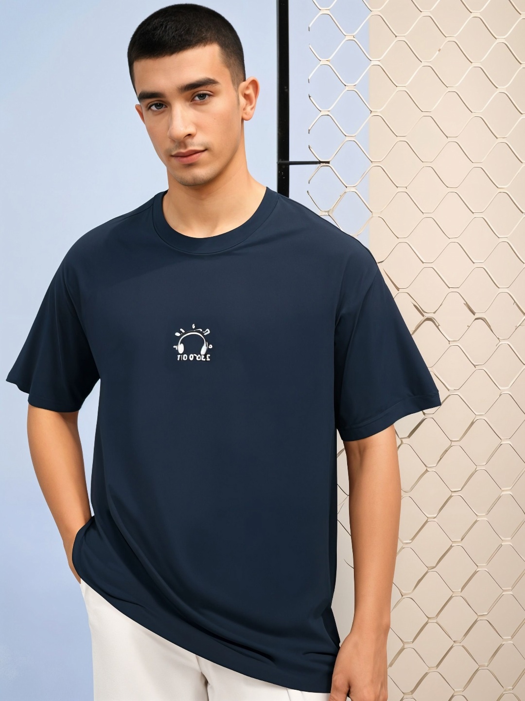 

MACK JONNEY Men Typography Printed Applique T-shirt, Navy blue