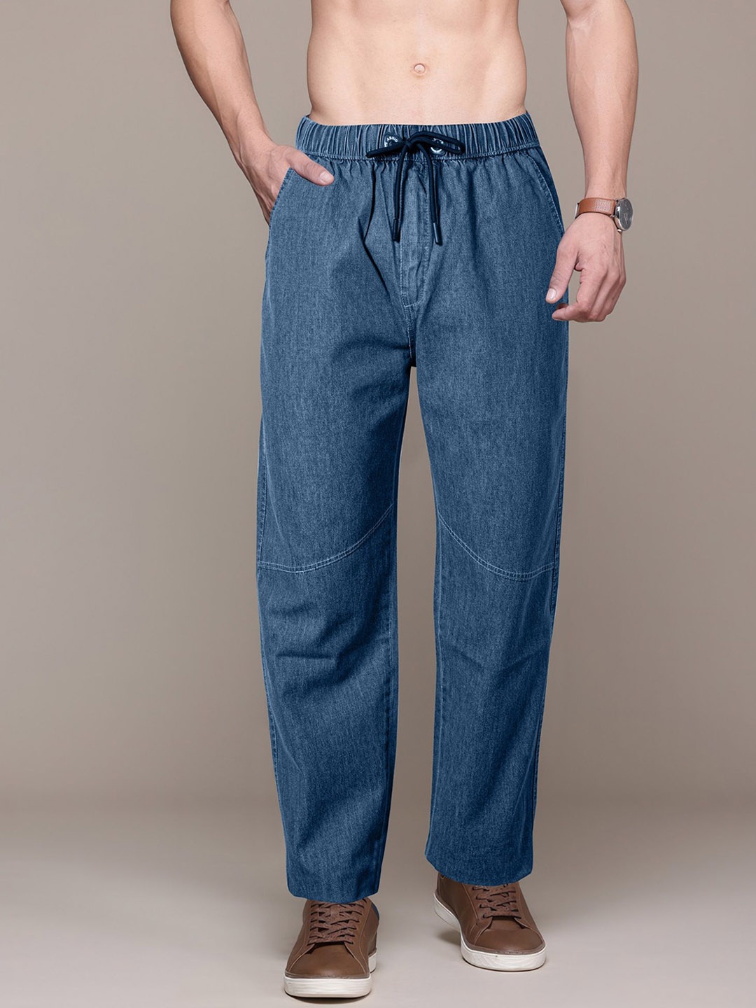 

Jb Just BLACK Men Relaxed Fit Acid Wash Stretchable Jeans, Blue