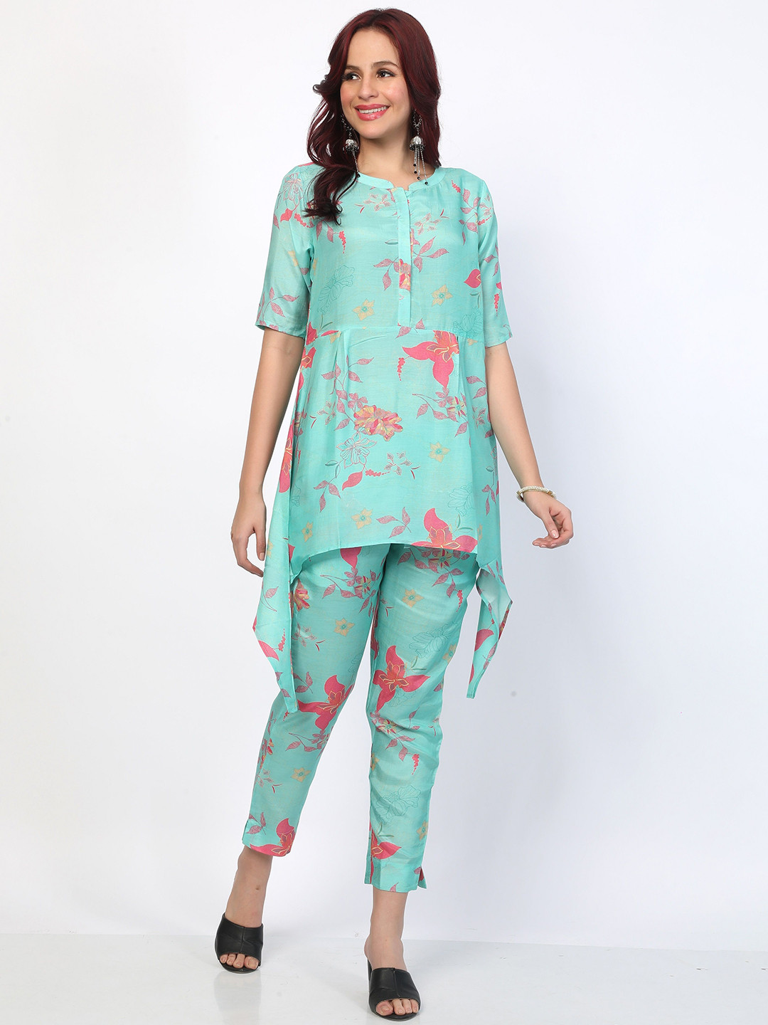 

BABRU Women Ethnic Motifs Printed Regular Liva Kurta with Trousers, Turquoise blue