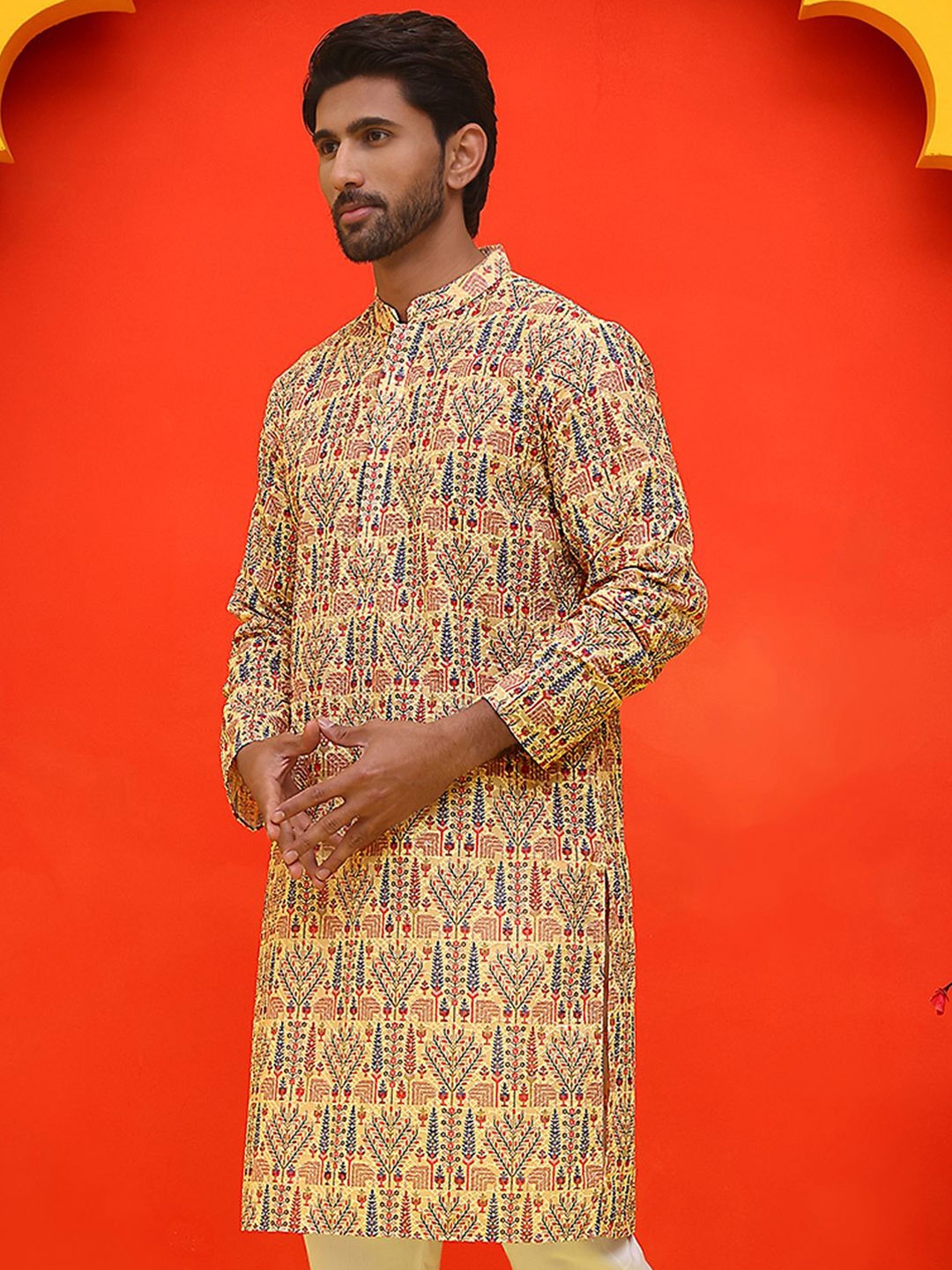 

Anouk Men Floral Embroidered Chikankari Floral Kurta, Beige