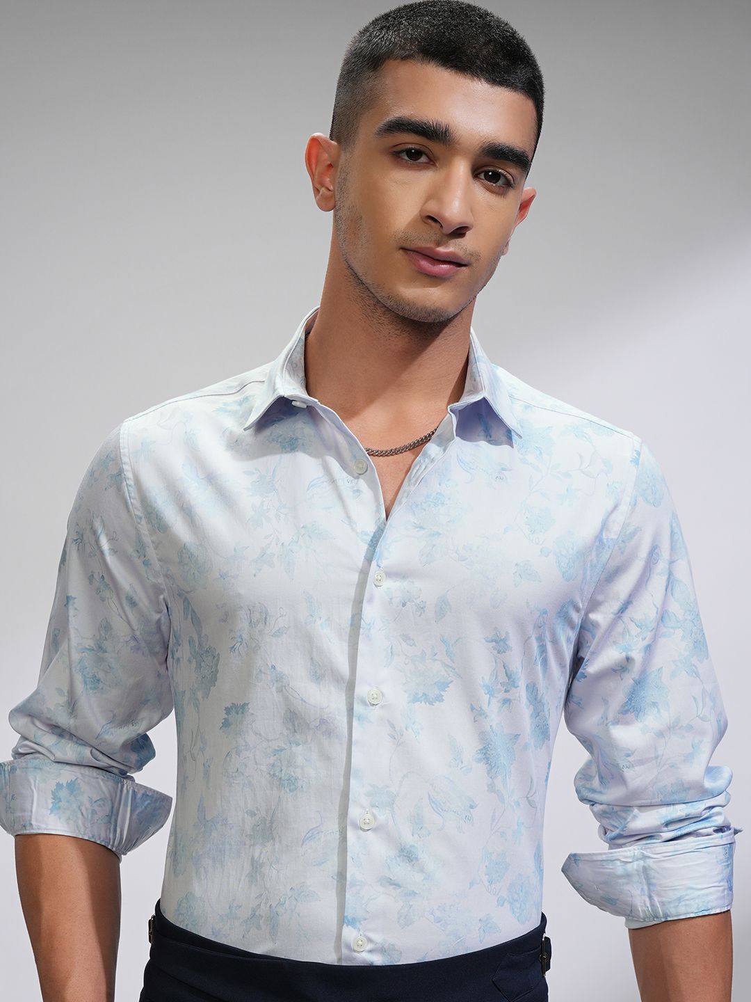 

LOCOMOTIVE Men Comfort Slim Fit Floral Opaque Printed Casual Shirt, Off white