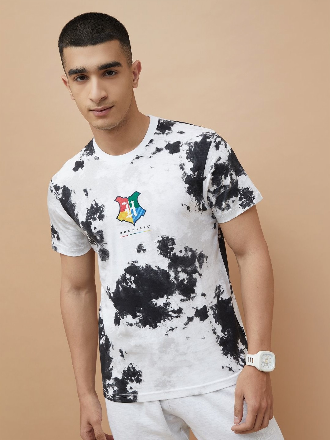 

Fame Forever by Lifestyle Men Printed Pockets T-shirt, White