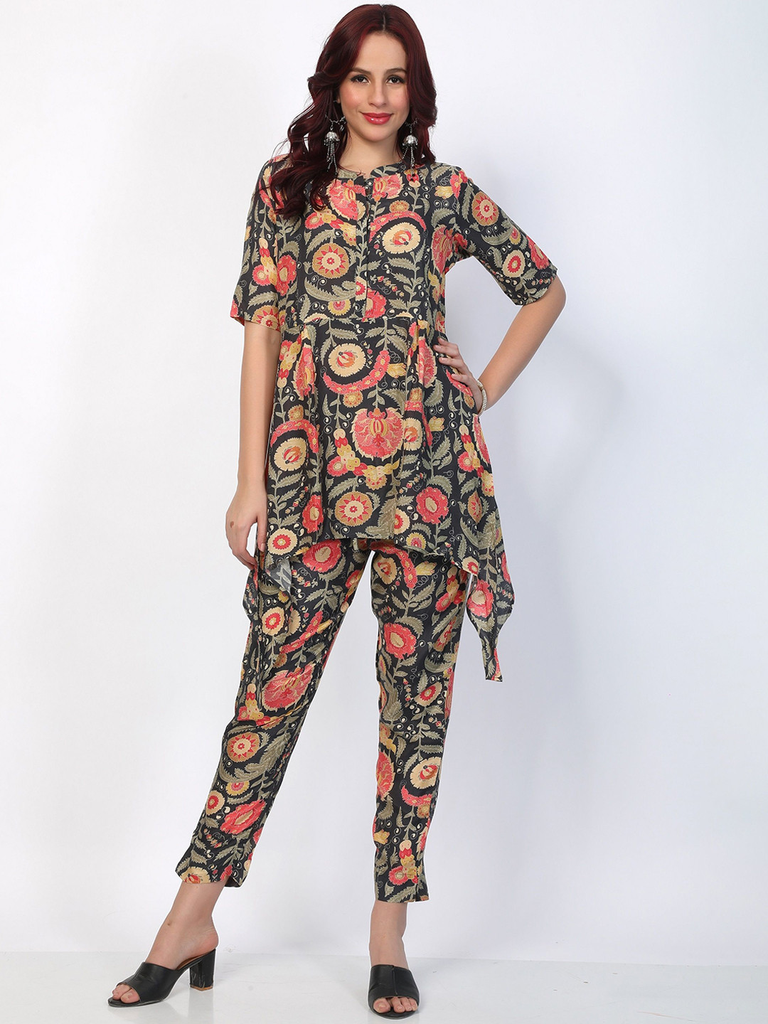 

BABRU Women Ethnic Motifs Printed Regular Liva Kurta with Trousers, Black