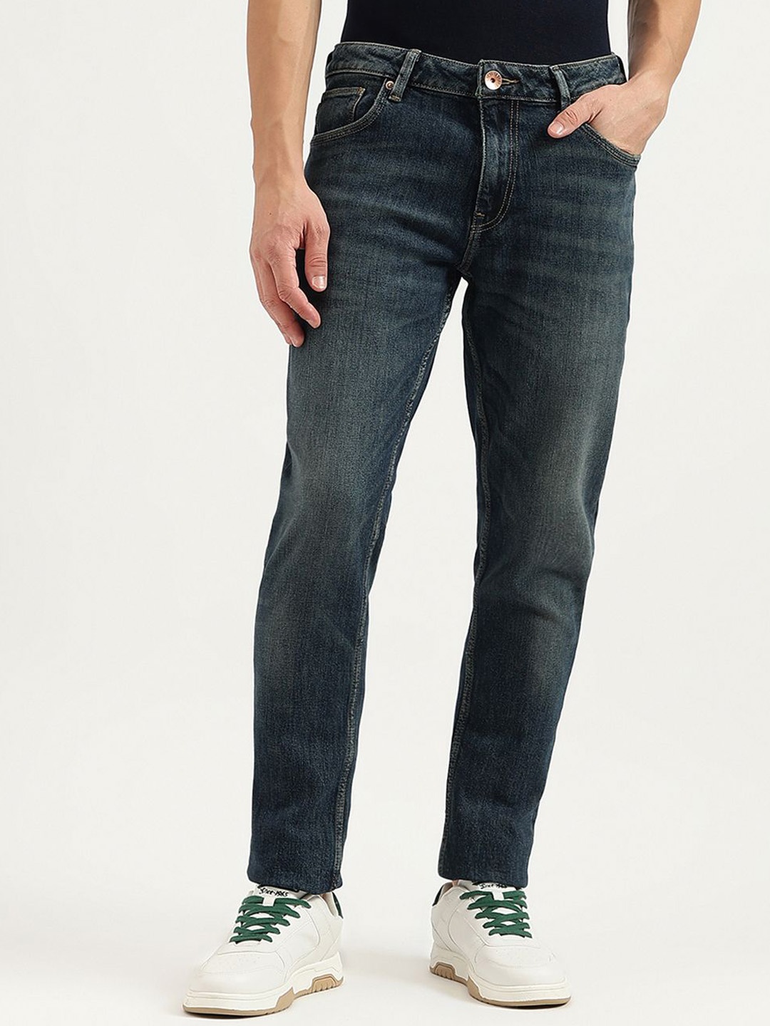 

United Colors of Benetton Men Slim Fit Trousers, Blue
