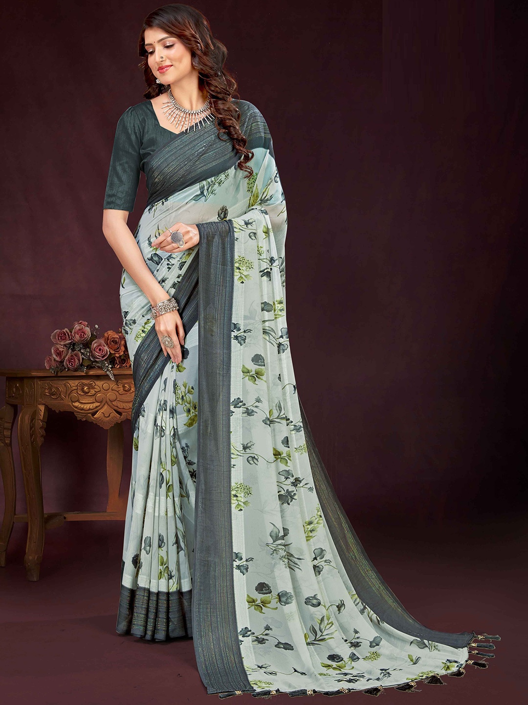 

MAHALASA Floral Zari Pure Georgette Saree, Green