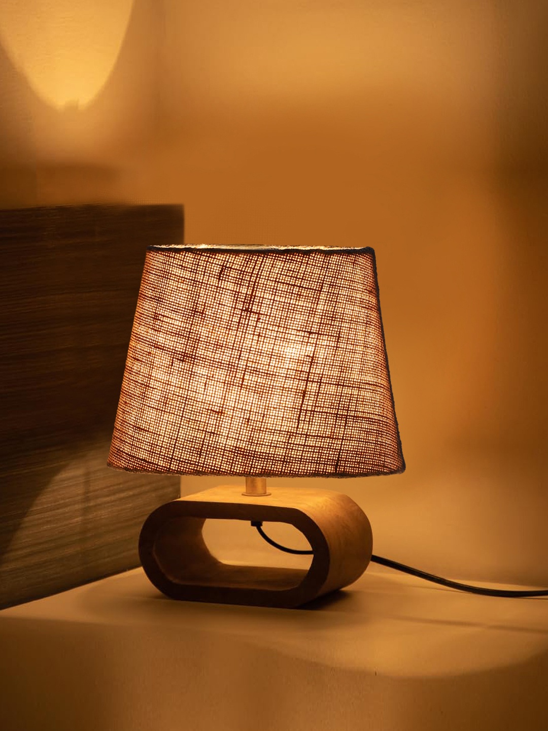 

Devansh Beige Wood Traditional Frusturical Shaped Table Lamp