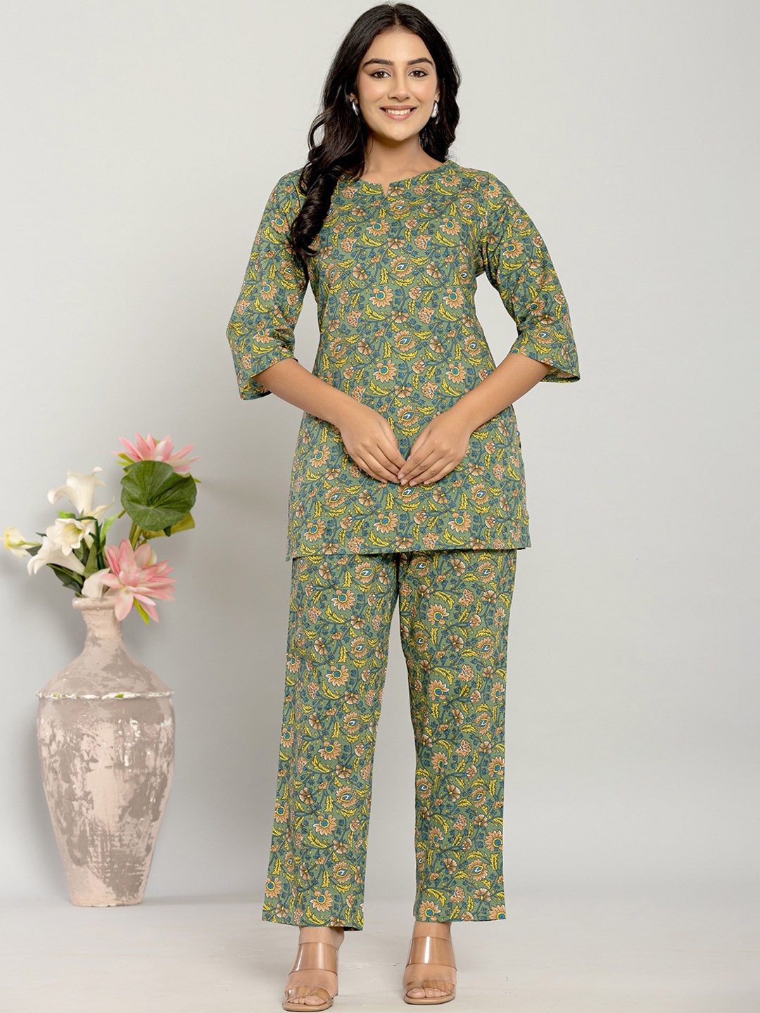

Serenita Floral Printed Pure Cotton Top With Trouser Co-Ords, Olive