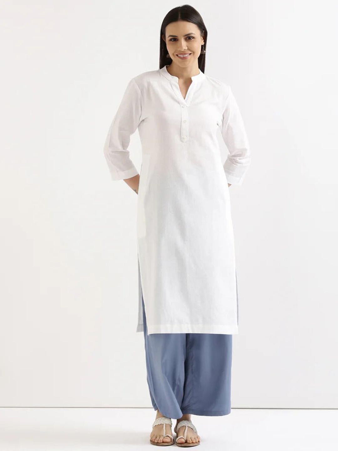 

KASHISHIYA Women Flared Sleeves Thread Work Kurta, White