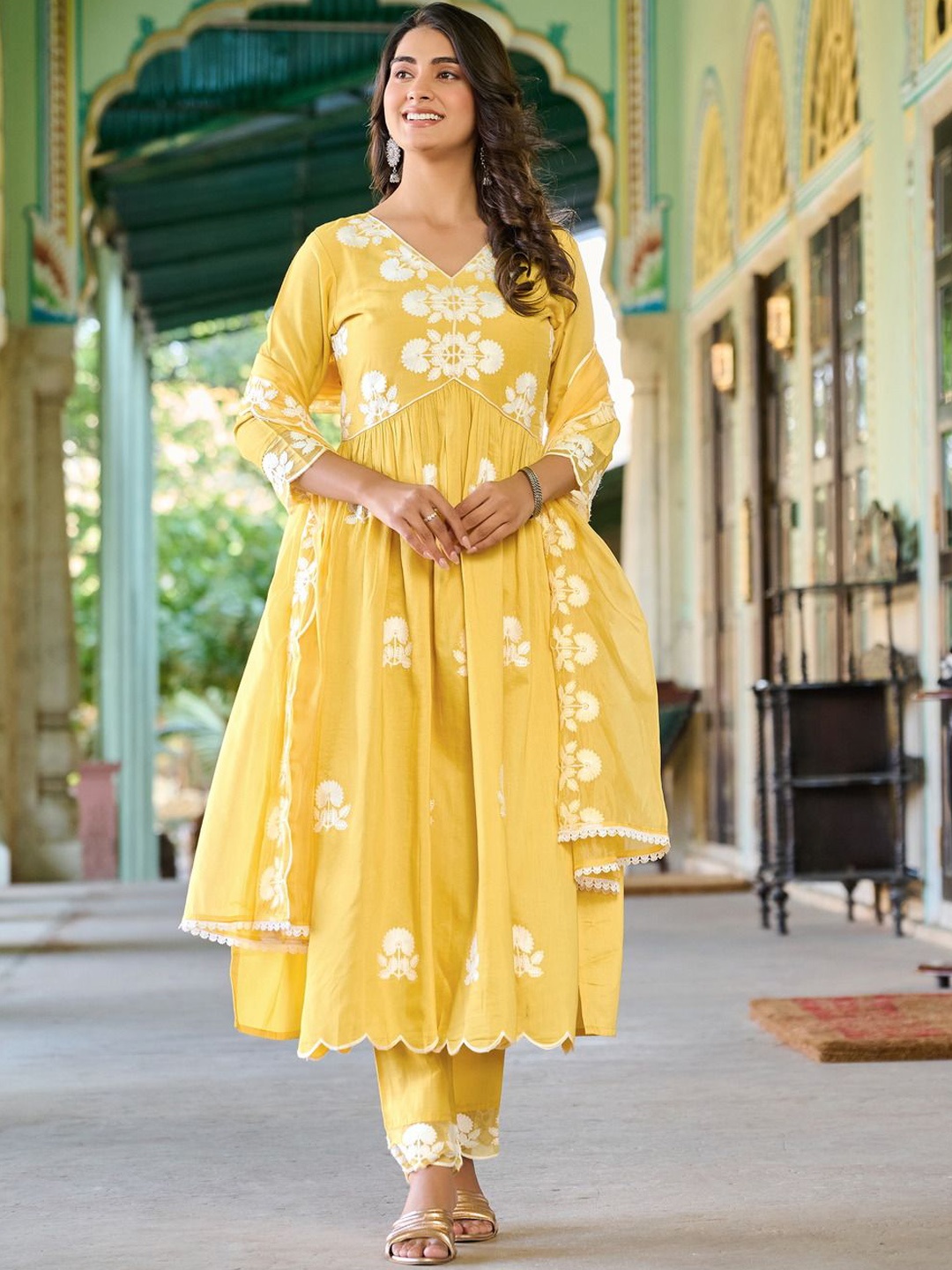 

TWINS LADY Women Embroidered Regular Thread Work Kurta with Trousers & With Dupatta, Yellow