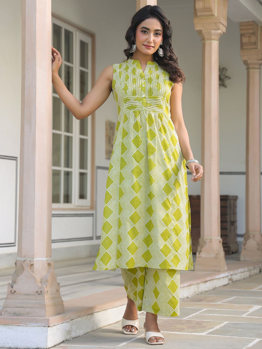 

Janasya Women Lime Green Pure Cotton Geometric Printed A-line Kurta Pant Set