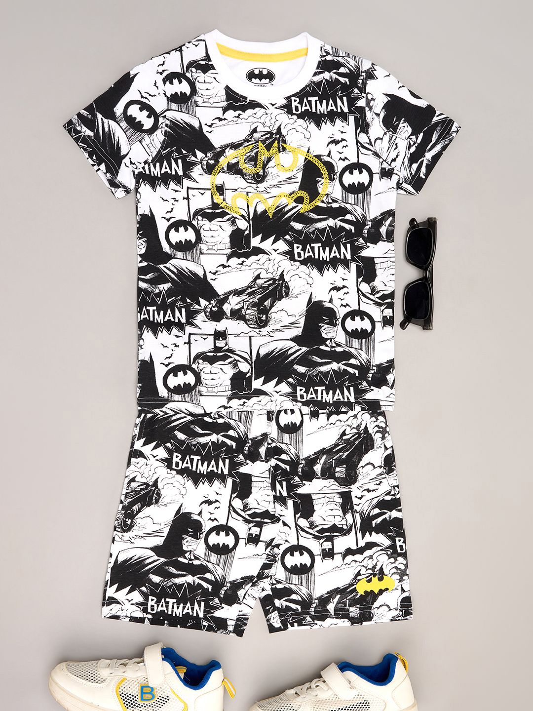

Pantaloons Junior Boys Printed T-shirt with Shorts, White