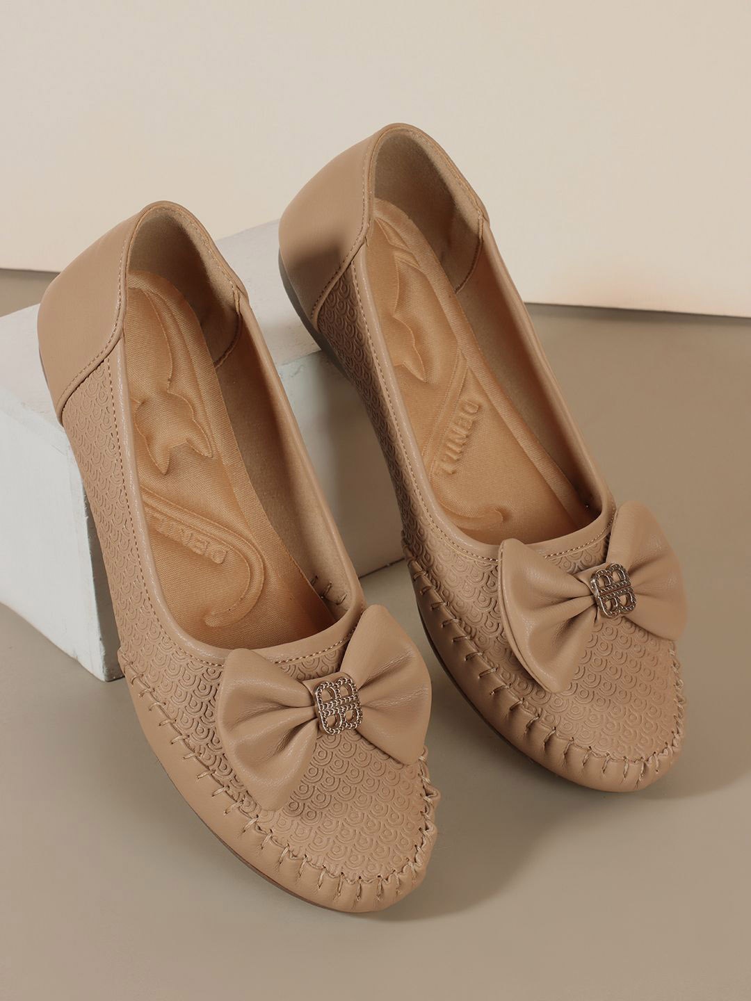 

SIRDENILL Women Loafers, Beige