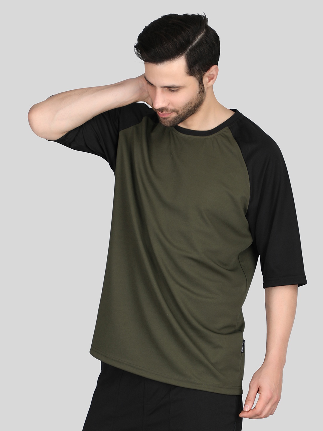 

Raxedo Dry-Fit Travel-Ready Raglan T-Shirt, Old Money T Shirts for Men, Olive