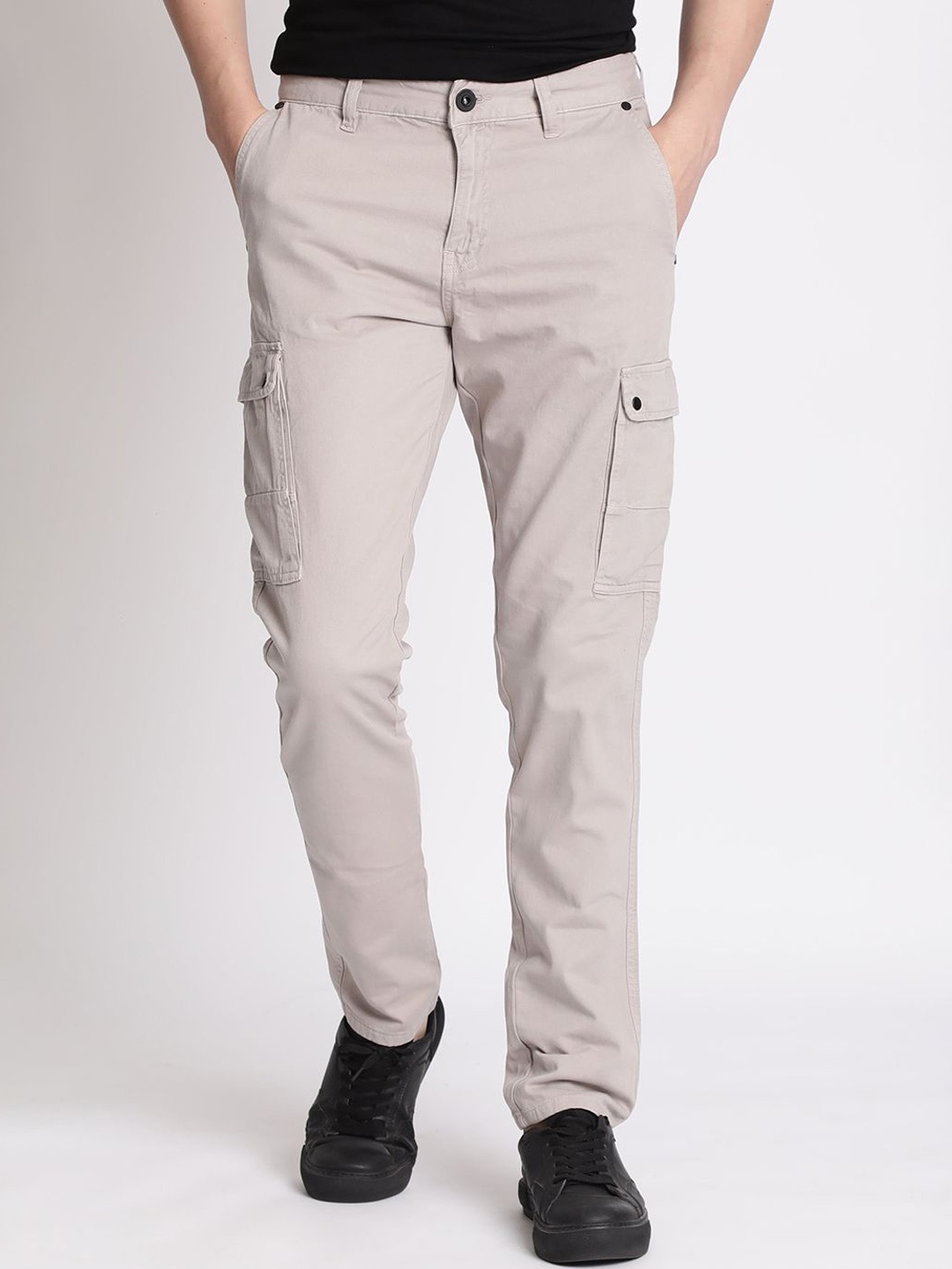 

The Roadster Lifestyle Co Men Pure Cotton Slim Fit Cargo Trousers, Grey