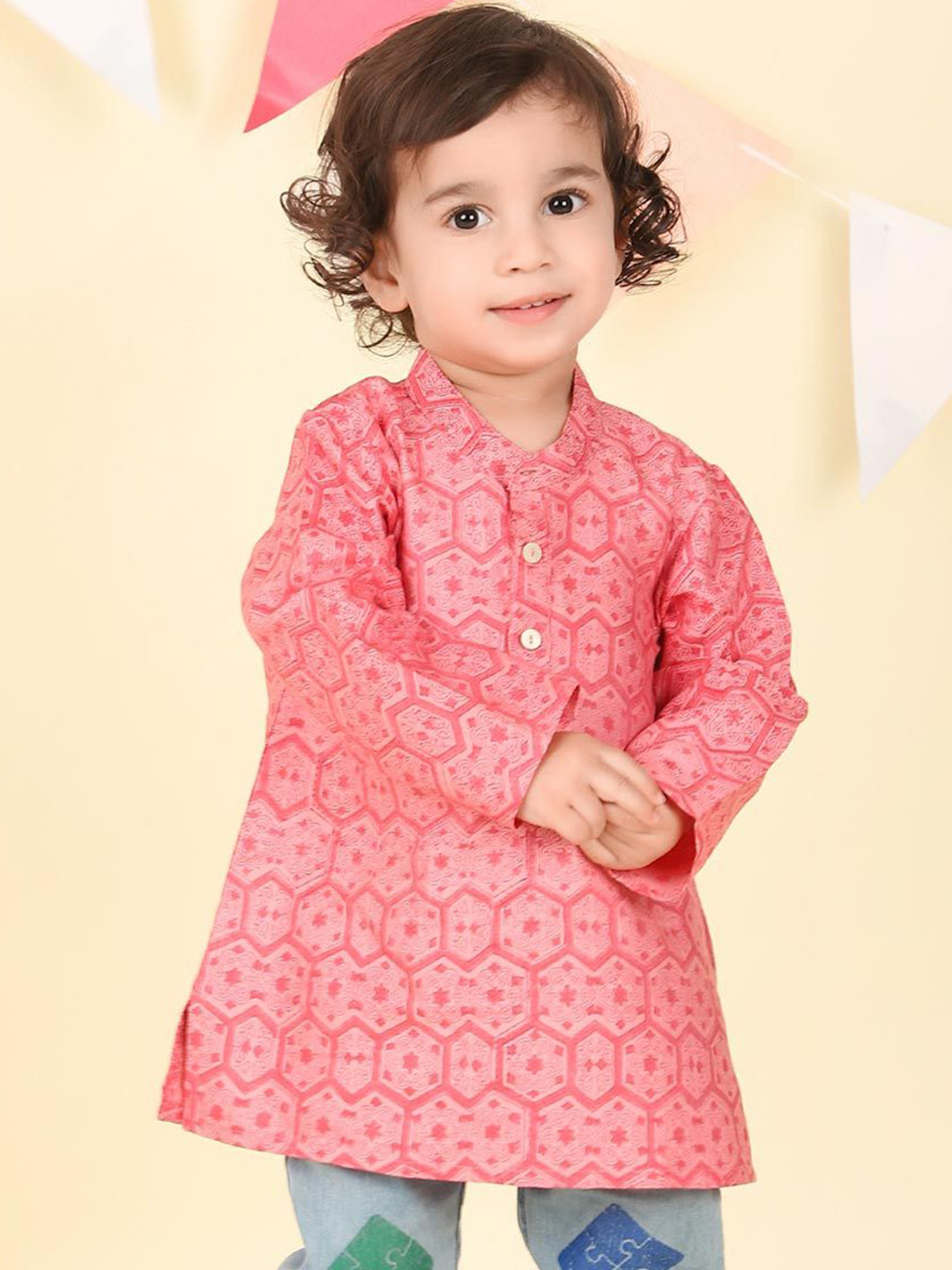 

Fabindia Boys Ethnic Motifs Printed Thread Work Kurta, Pink