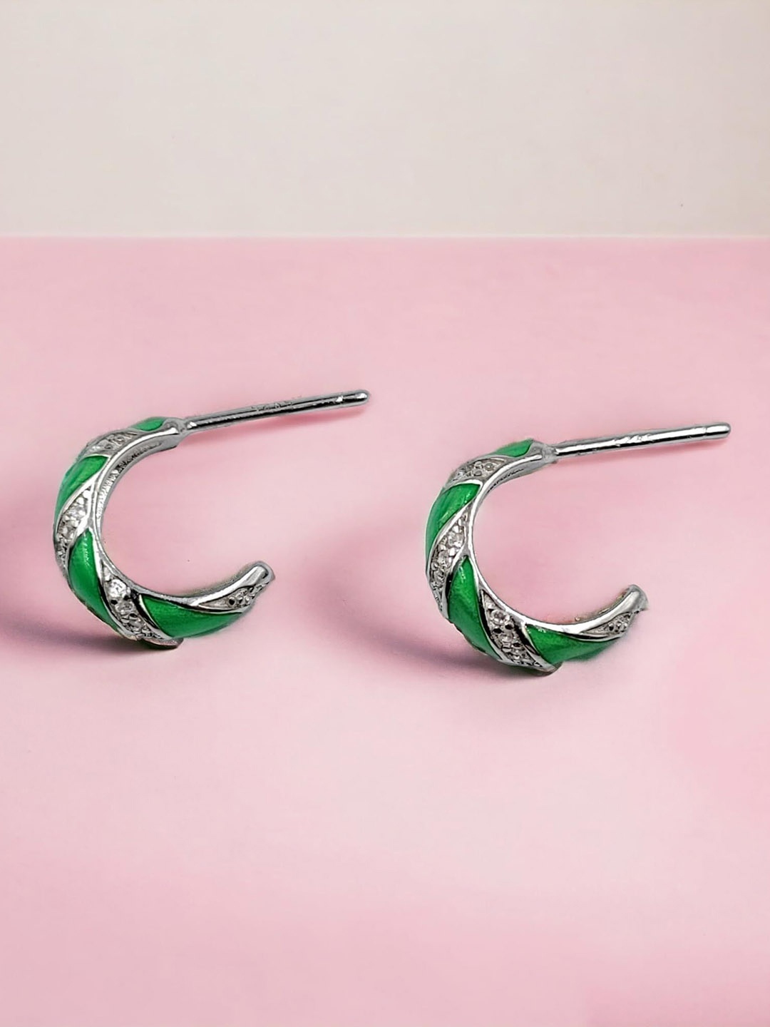 

AMONROO Contemporary Studs Earrings, Green