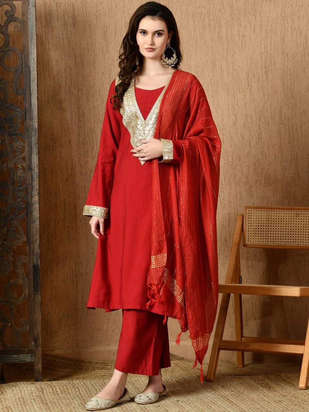 

Sangria Embellished Straight Round Neck Long Sleeves Kurta & Trousers With Dupatta, Red