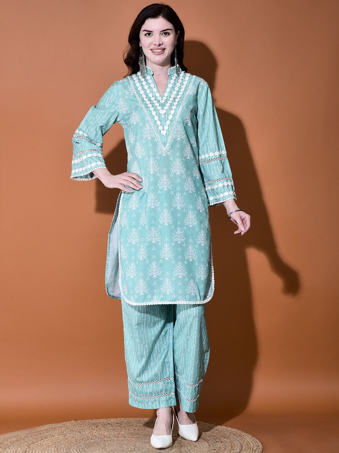 

FFU Women Ethnic Motifs Printed Regular Kurta with Trousers, Green