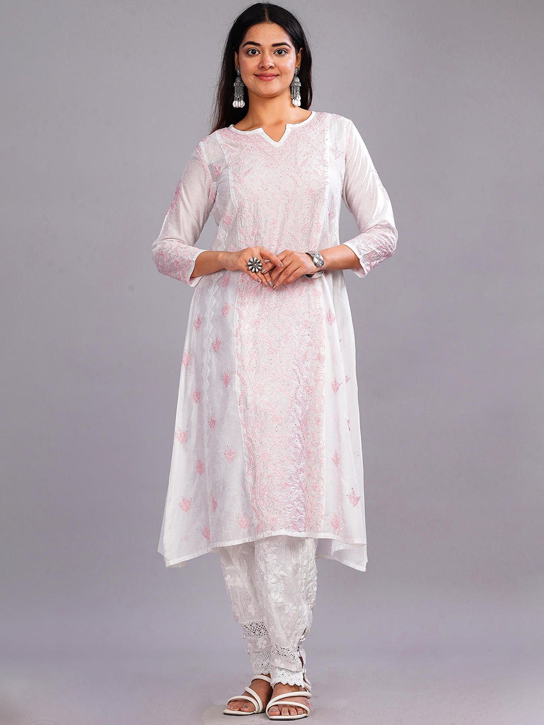 

Club Loom Women Embroidered Thread Work Kurta, White